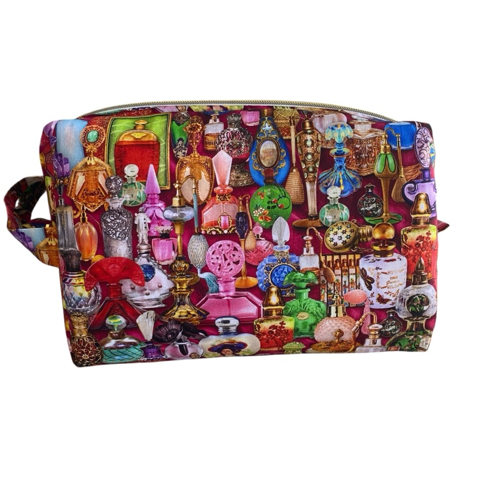 Perfume Print Cosmetic Bag/Pouch. Storage. Multicolor. Large. Vacation. Travel